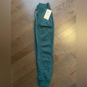 Lululemon women’s dance studio jogger